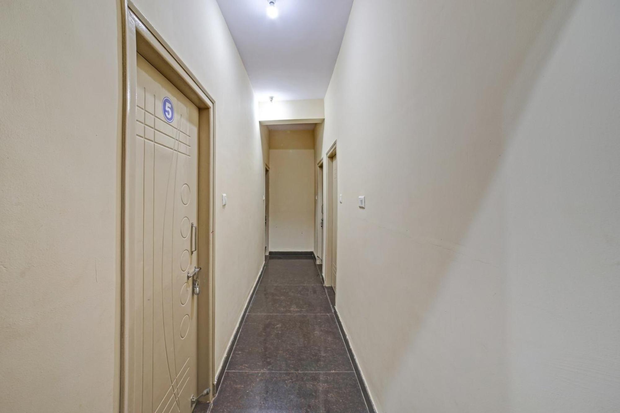 Spot On 81074 Sk Lodge بنغالور المظهر الخارجي الصورة