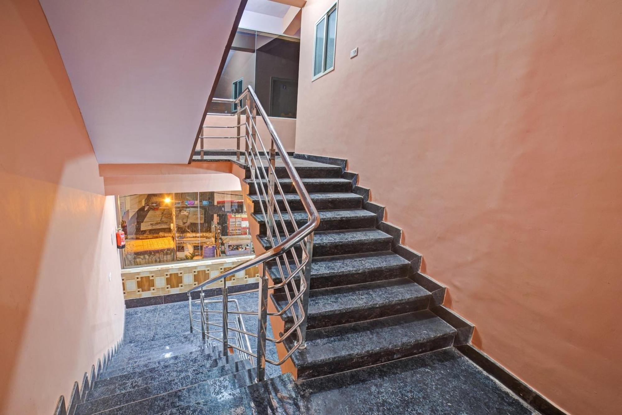 Spot On 81074 Sk Lodge بنغالور المظهر الخارجي الصورة