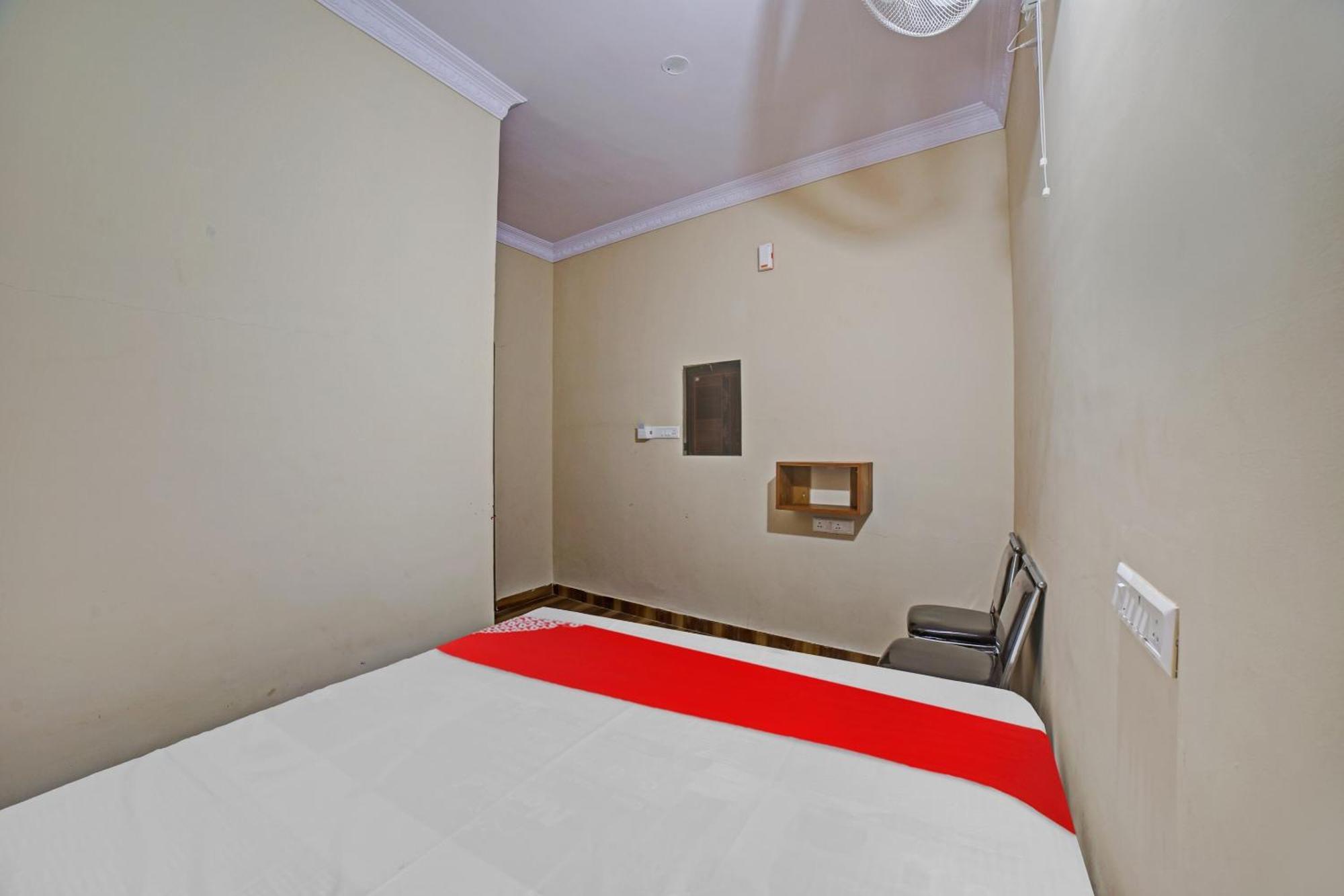 Spot On 81074 Sk Lodge بنغالور المظهر الخارجي الصورة